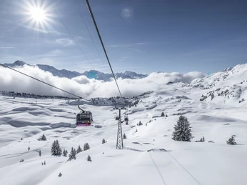 Gondelbahn-Bettmeralp-Aletsch-Arena-Christian-Pfammatter (3).jpg