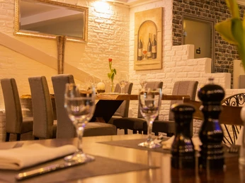 Trattoria Italian Food & Drink