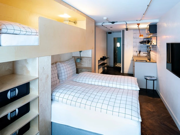 Dreibettzimmer mit K