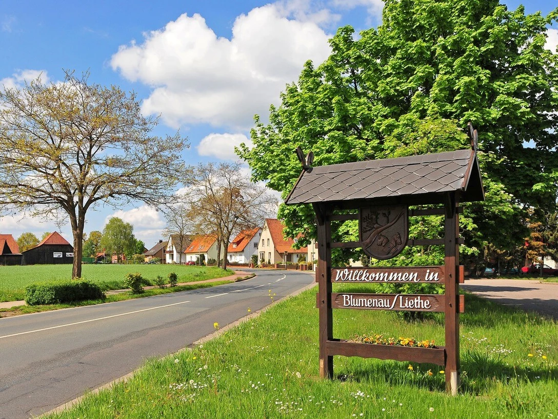 Blumenau Ortseinfahrt mit Blumenau