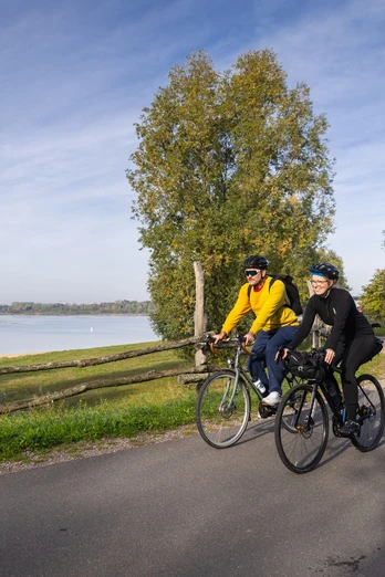 Radeln an der Schladitzer Bucht