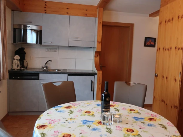 Küche und Esszimmer