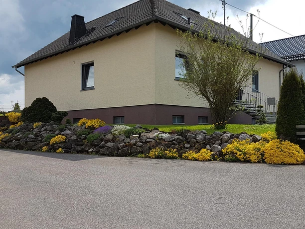 Straßenansicht_Frühjahr_2020 Straßenansicht_Frühjahr_2020
