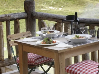 Dinner auf der Terrasse