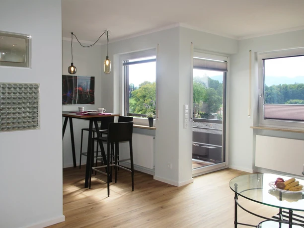 helle, lichtdurchflutete Räume