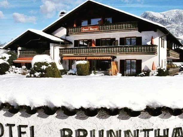 27867346_1882536175092929_7430190983567731454_n