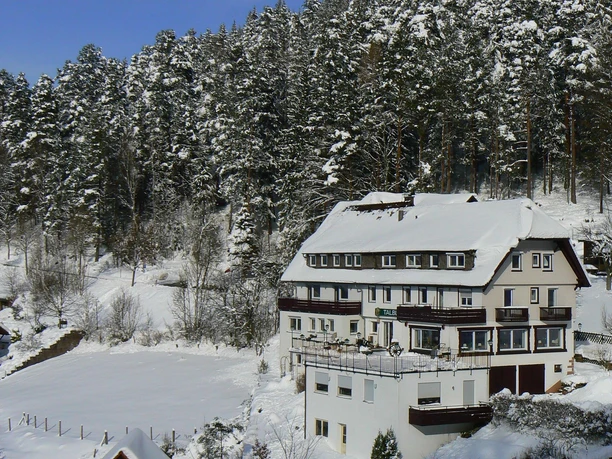 Hausansicht Winter - Pension Garni Talblick