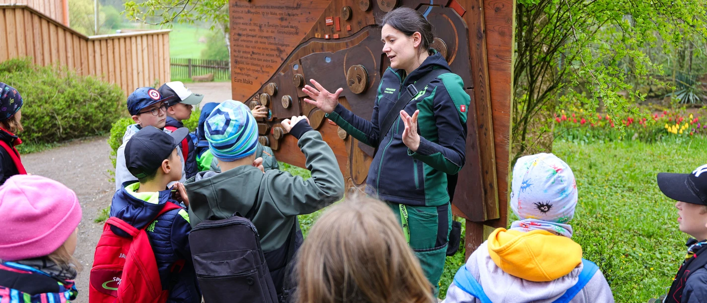 Kostenlose Führung für Familien im Bärenpark Worbis Kostenlose Führung für Familien im Bärenpark Worbis