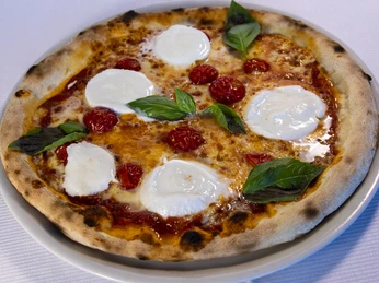 Pizza au restaurant italien de Rigiblick au bord du lac