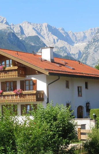 Ferienwohnungen Regina - Riffelstraße 4