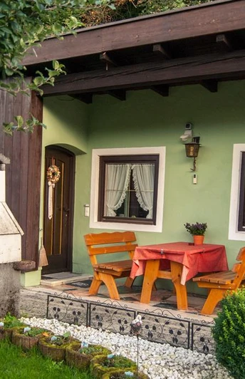 Hausansicht-FH-Sommer