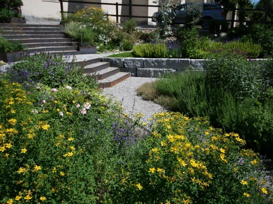 Führung durch den Kräutergarten