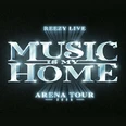 Musikveranstaltungsposter für "Reezy Live - Music Is My Home Arena Tour 2023" vor schwarzem Hintergrund.