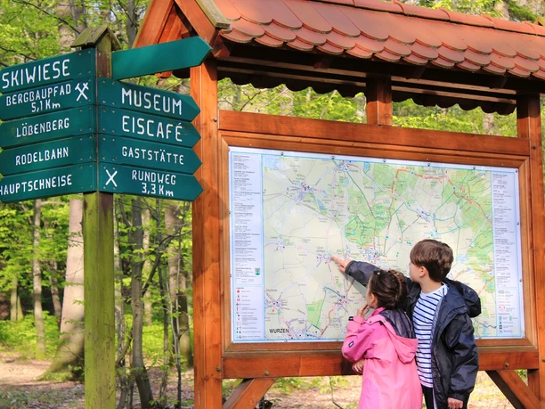 Informationstafel zu den Hohburger Bergen