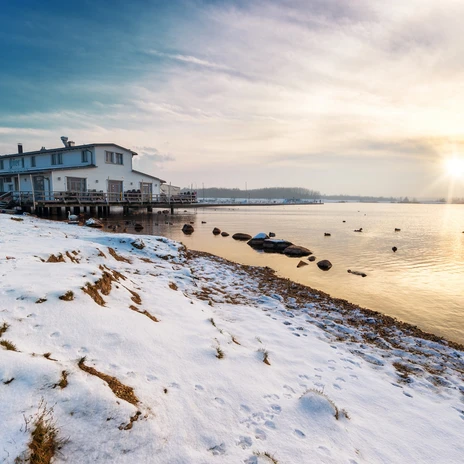 Pier am Cospudener See im Winter