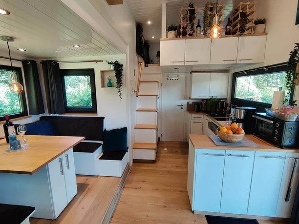 Innenansicht Tiny House 23 - Ithblick Innenansicht Tiny House 23 - Ithblick