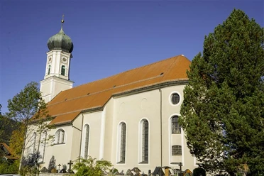 Sankt Peter und Paul Außen Anja Lieberherr.jpg