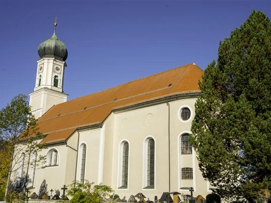 Sankt Peter und Paul Außen Anja Lieberherr.jpg