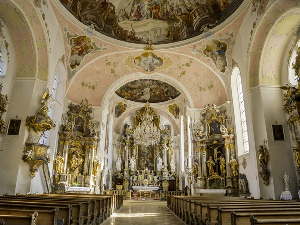 Sankt Peter und Paul Innen Anja Lieberherr.jpg