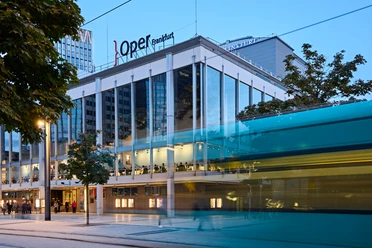 Aussenansicht der Oper Frankfurt