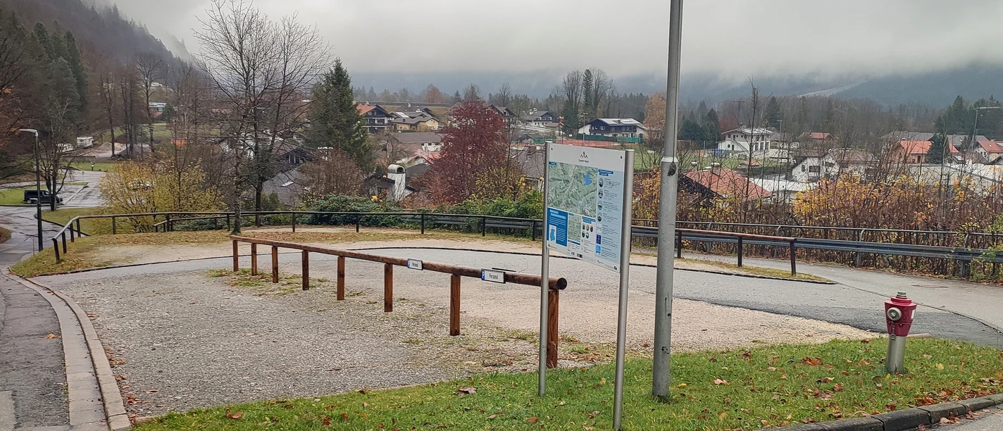 Parkplatz Alpenschwimmbad Oberau