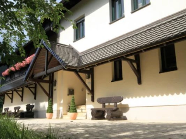 HausansichtJPG