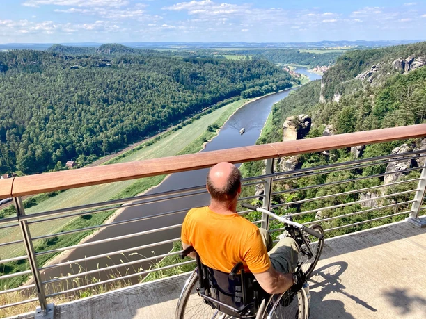 Blick von der Basteiaussicht nach Westen in Richtung der Landeshauptstadt Dresden