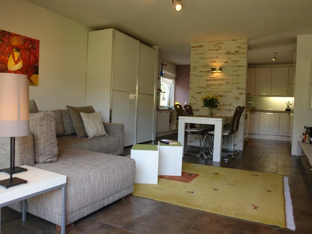 Wohnzimmer mit Essplatz