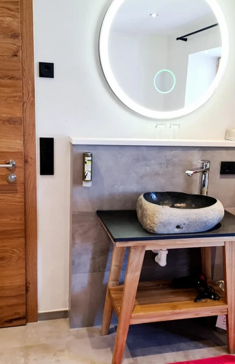 Euer Waschtisch mit Flusstein