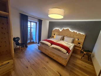 Zirbenholz für Deinen erholsamen Schlaf