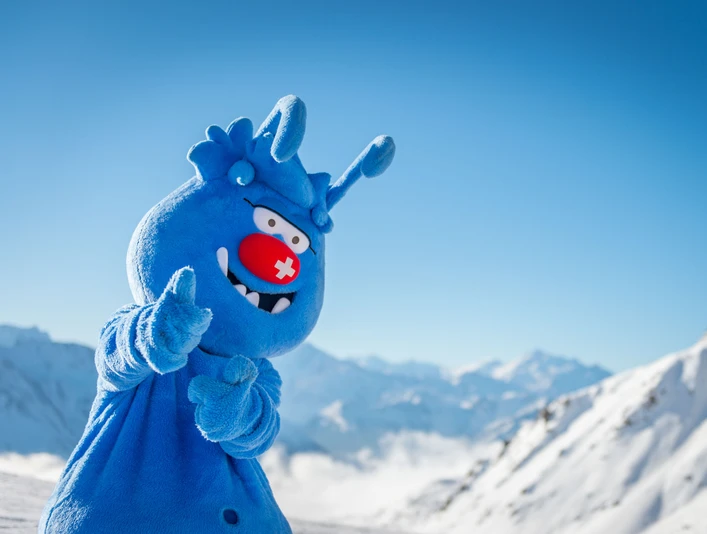 Family Fun Slope mit Gletschi auf der Fiescheralp in der Aletsch Arena Family Fun Slope mit Gletschi auf der Fiescheralp in der Aletsch Arena