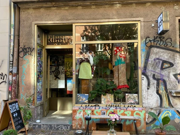 Außenansicht Sleeve++ Vintage und Vinyl im Leipziger Osten Außenansicht Sleeve++ Vintage und Vinyl im Leipziger Osten