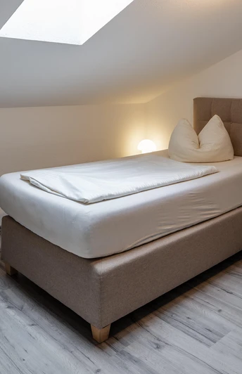 Einzelzimmer Dachgeschoss