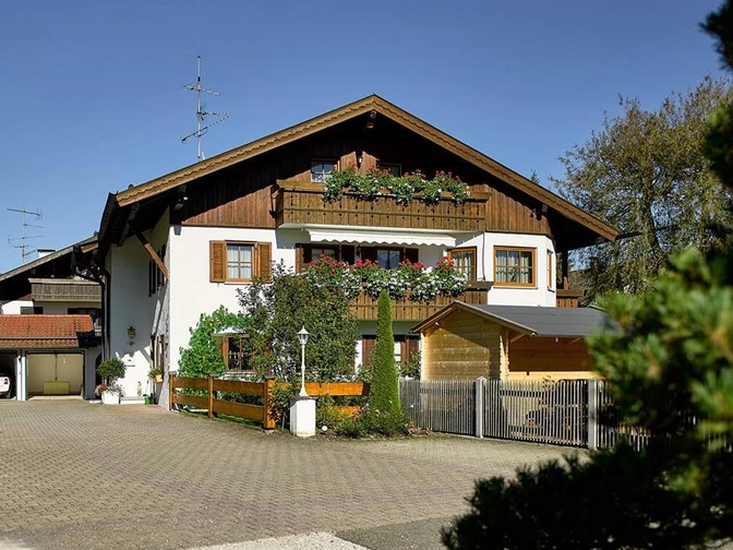 Haus Westseite mit Eingang