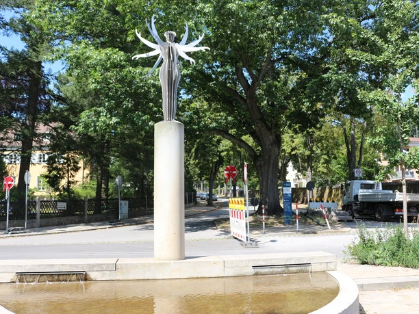 Eduard-Bilz-Platz Radebeul mit Nymphenbrunnen