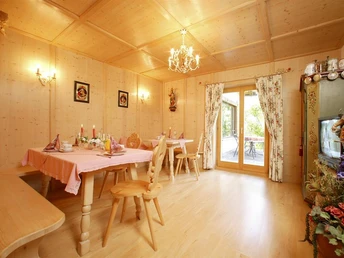 Aufenthalts- und Frühstücksraum