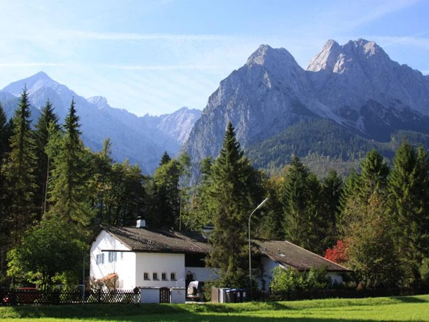 Haus Zugspitze im Sommer