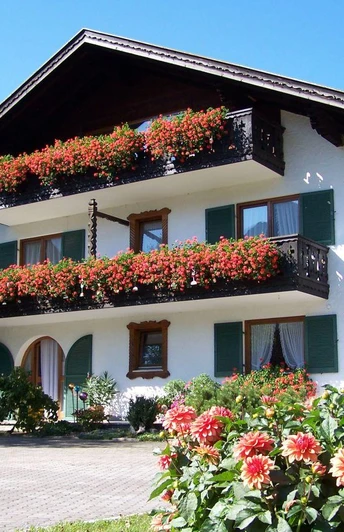 Kfz Stellplatz im Hof