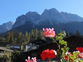Blick vom Balkon auf die Waxensteine FW 3