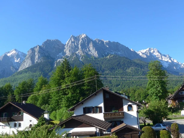 Panoramablick von Alpspitze bis Zugspitze
