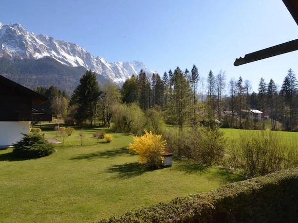 Ausblick zur Wettersteinmassiv