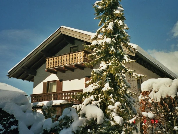 Haus im Winter
