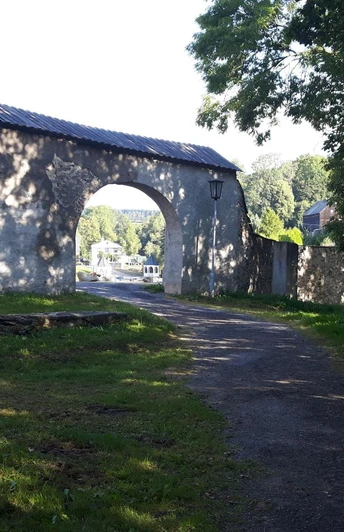 Teil der Schlossmauer Purschenstein