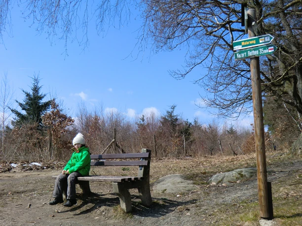 Am Fuß der Rauensteine