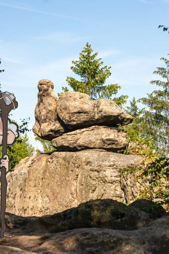 Lapius und die brütende Henne