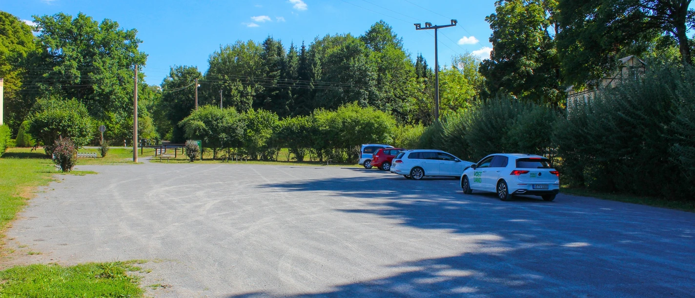Parkplatz Pöllwitzer Wald in Neuärgerniß