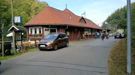 Wanderrast "Zum Hemmschuh" am Bahnhof Edle Krone