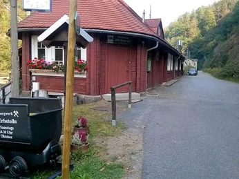 offener Bahnhof zur Einkehr auf Anfrage