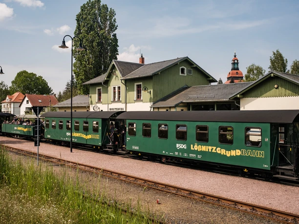 Bahnhof Moritzburg mit Lößnitzgrundbahn