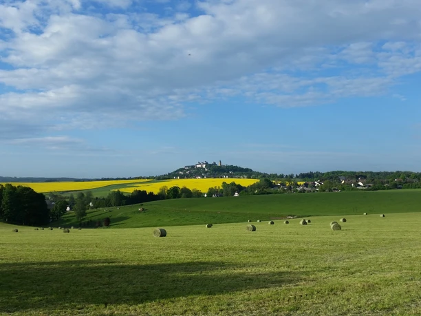 Grünberger Rundweg - Blick zu Schloss Augustusburg